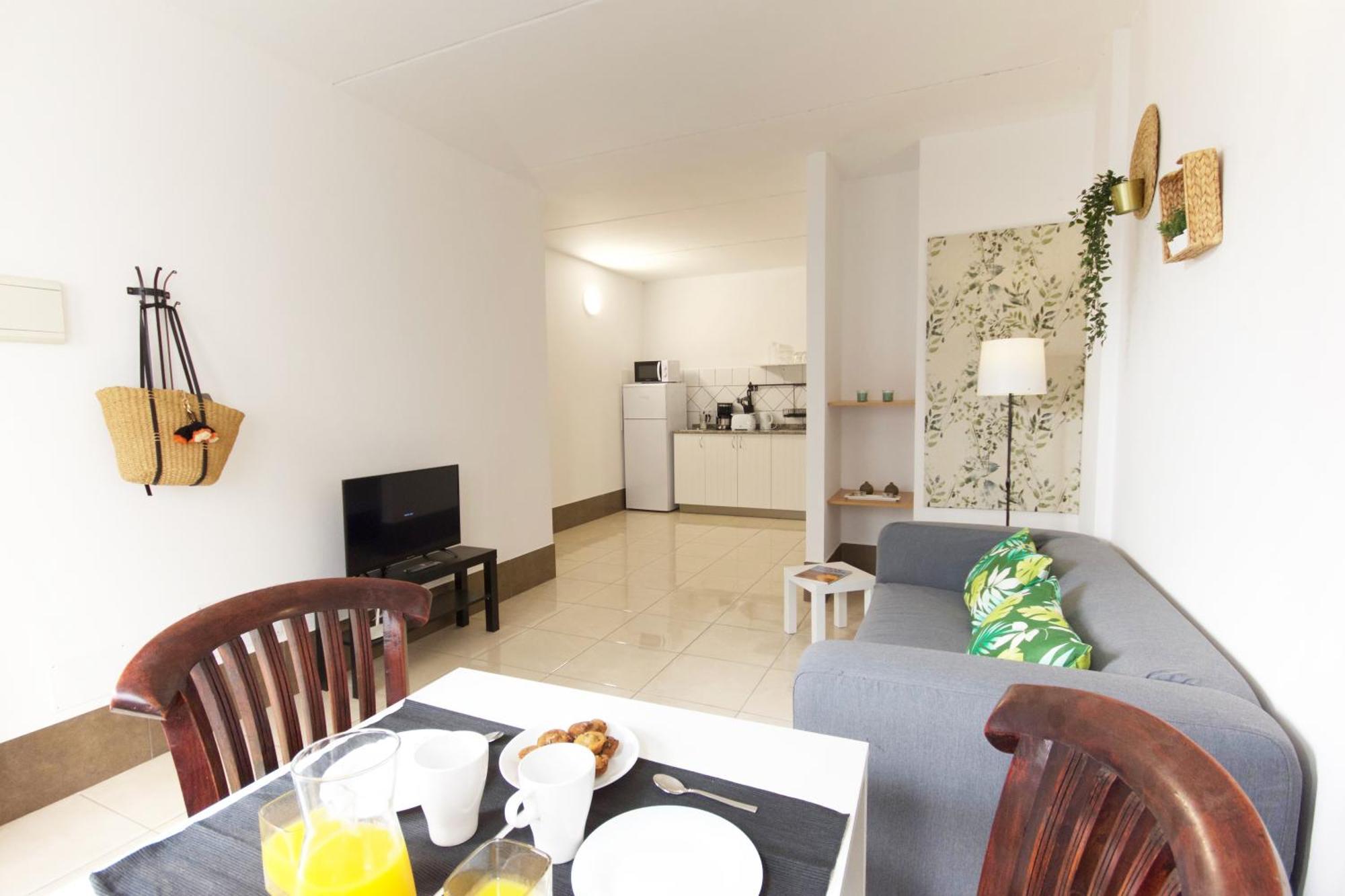 Apartamentos A 10 Minutos Del Aeropuerto Carrizal Rom bilde